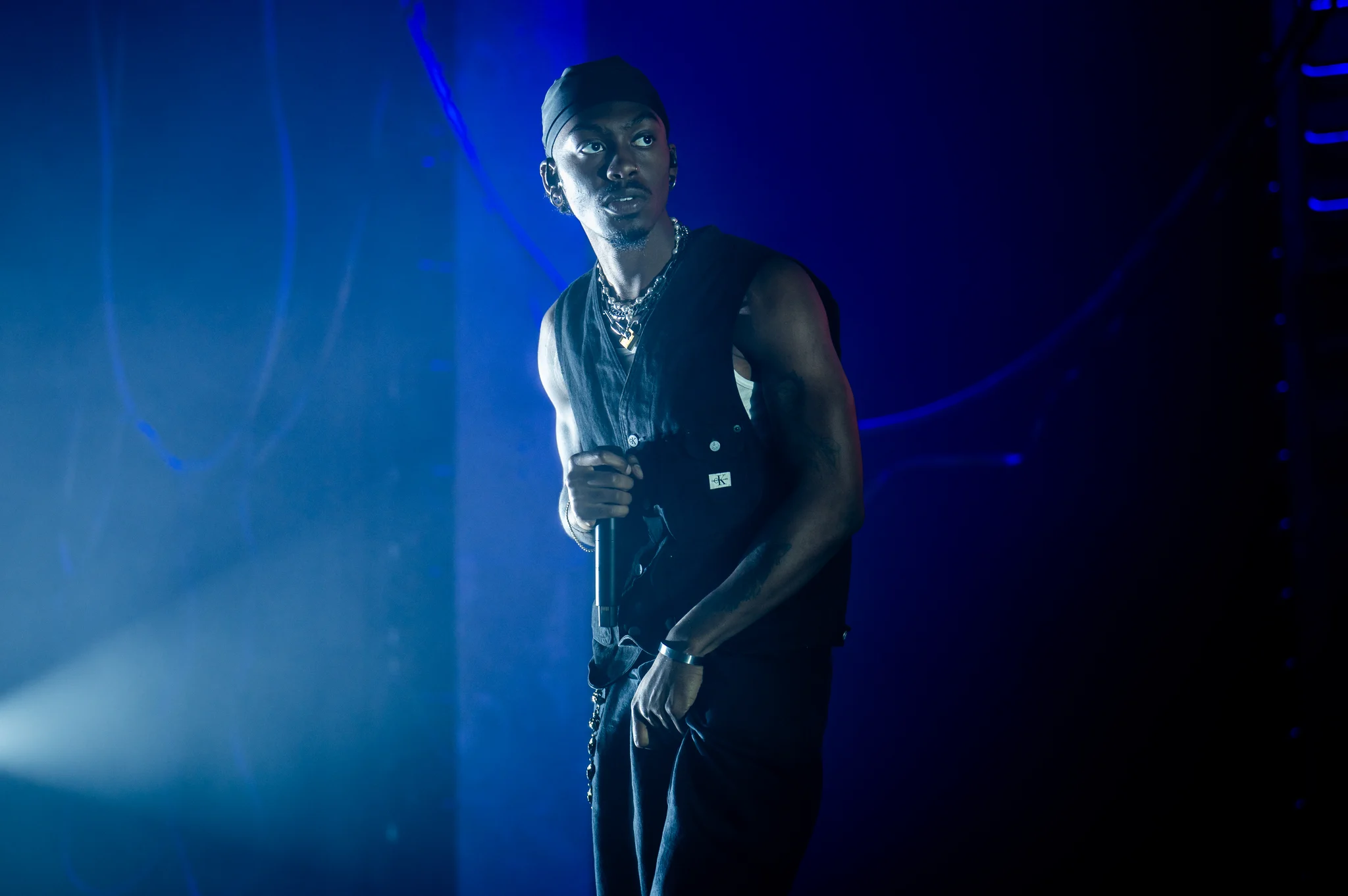 Chase Shakur performing at Doug Mitchell Thunderbird Sports Centre, Vancouver, BC - concert photography by Michael Caswell