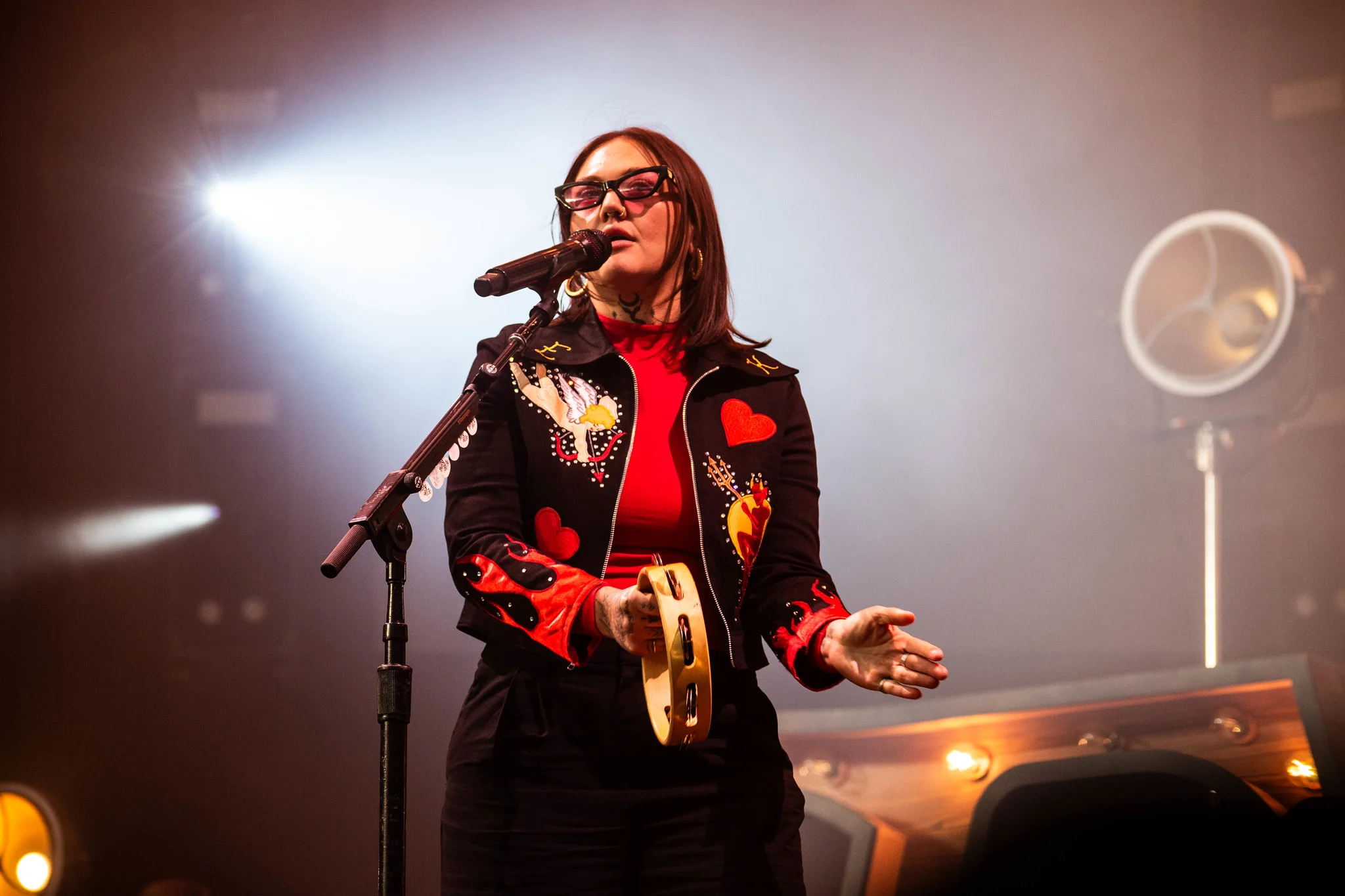 Elle King performing at Coast City Country, Vancouver, BC - concert photography by Michael Caswell